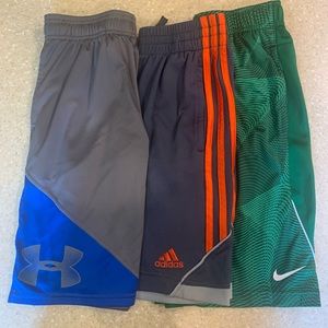 Bundle of boys athletic shorts, size medium
